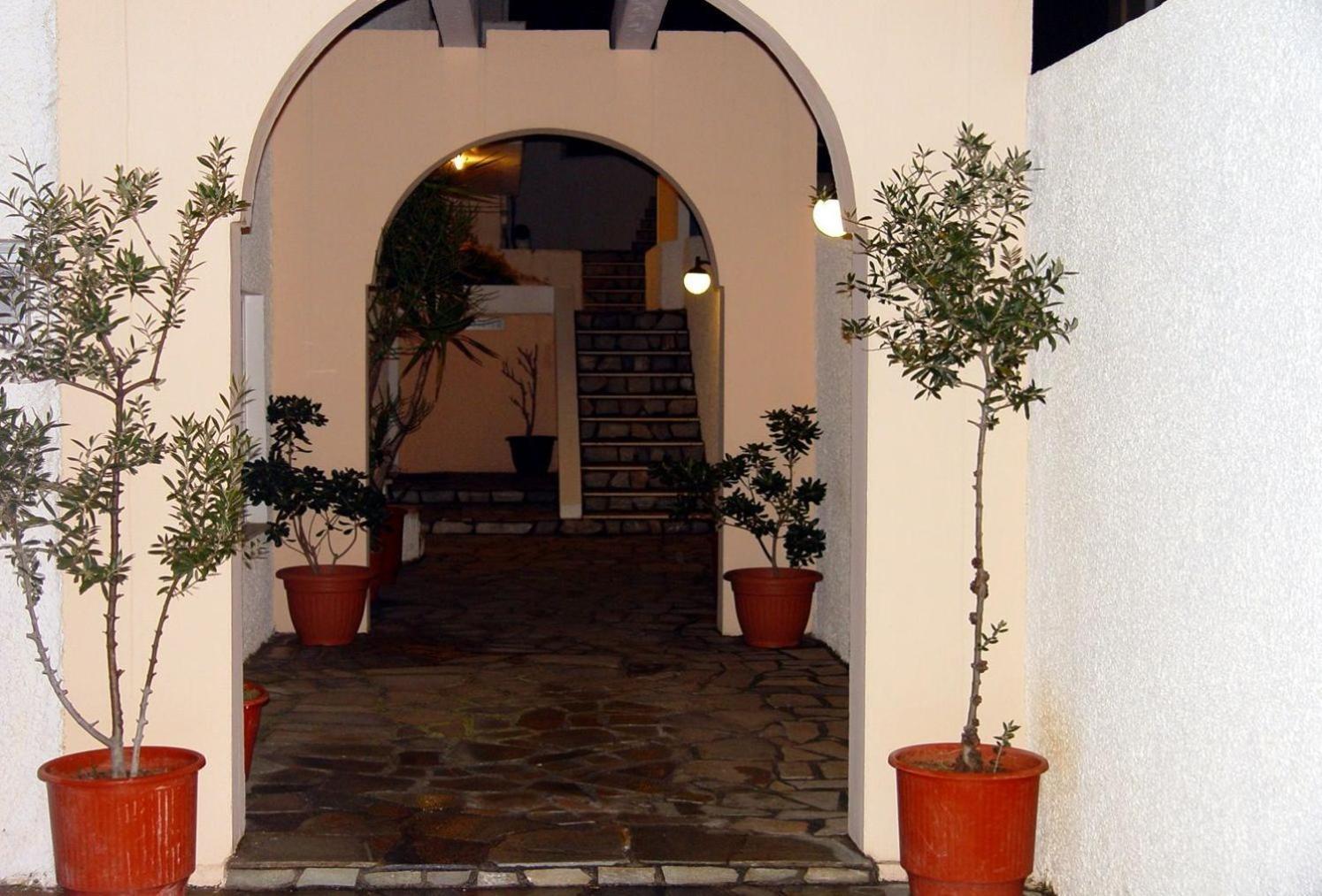 Doreen Suites Kalamaki  Exterior photo